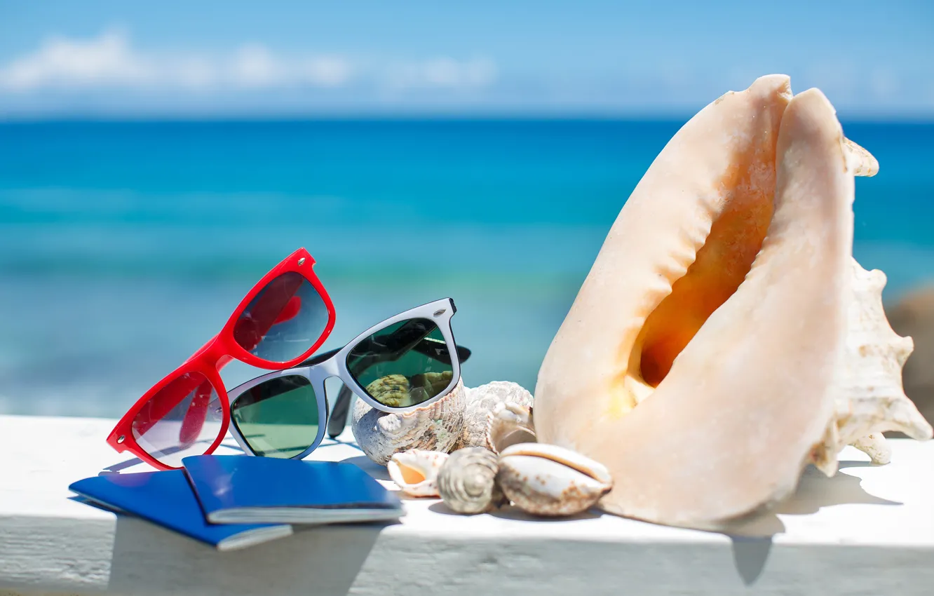 Фото обои summer, beach, sea, sun, blue sky, glasses, vacation, shells