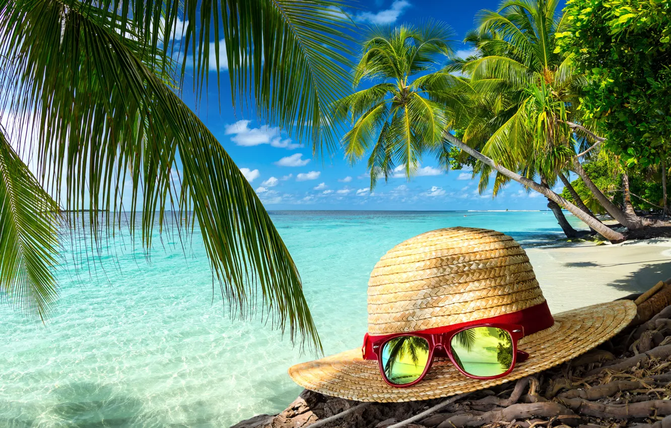 Фото обои песок, море, пляж, лето, шляпа, очки, summer, beach