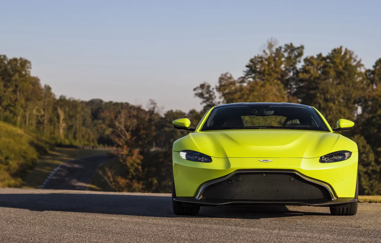 Фото обои Aston Martin, Vantage, вид спереди, 2018