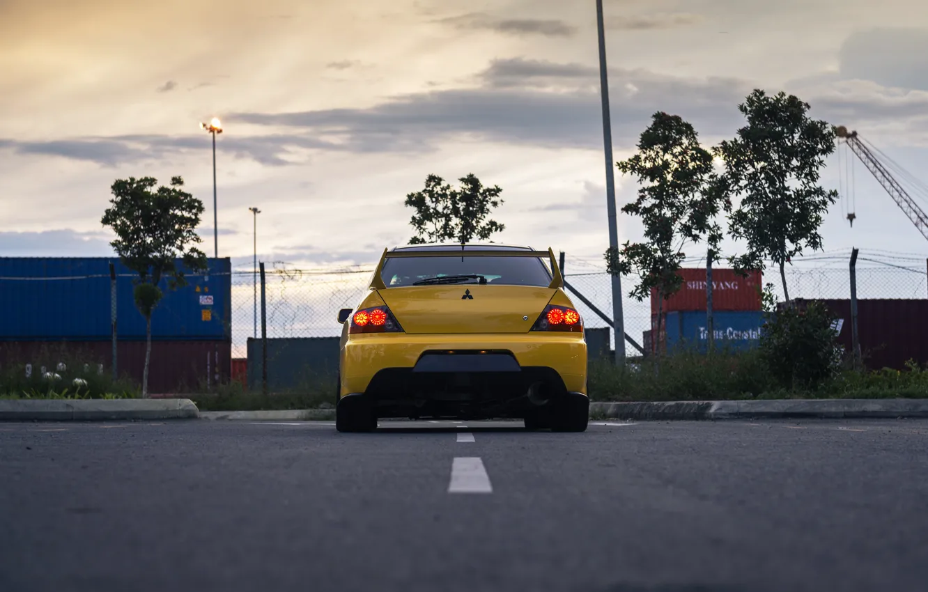 Фото обои Yellow, Rear View, Lancer Evolution IX