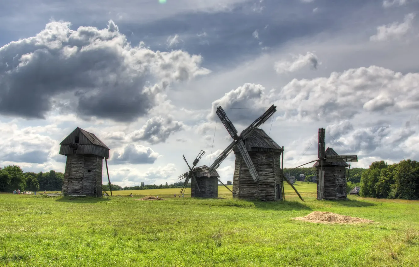 Фото обои зелень, поле, небо, облака, green, Мельницы, sky, field