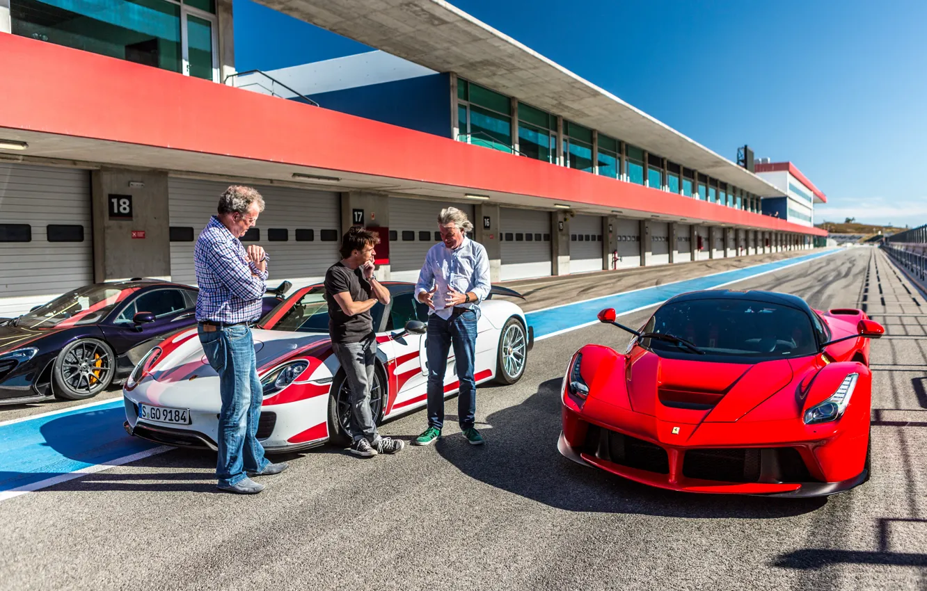 Фото обои Jeremy Clarkson, Джереми Кларксон, Ричард Хаммонд, Джеймс Мэй, Richard Hammond, James May, Ferrari LaFerrari, McLaren …