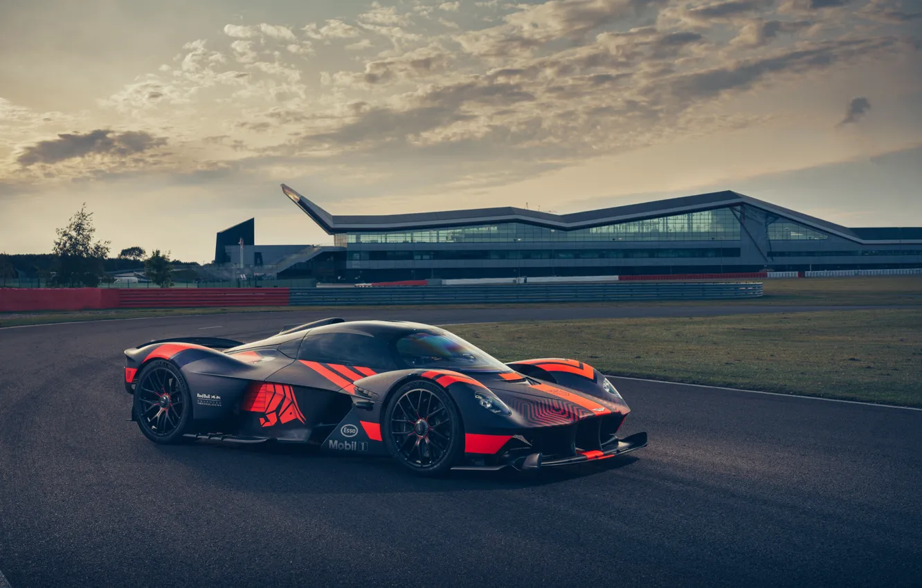 Фото обои Aston Martin, трек, гиперкар, Valkyrie, Red Bull Racing