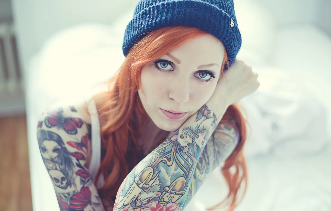 Фото обои шапка, тату, рыжая, tattoo, Evilla D Ark