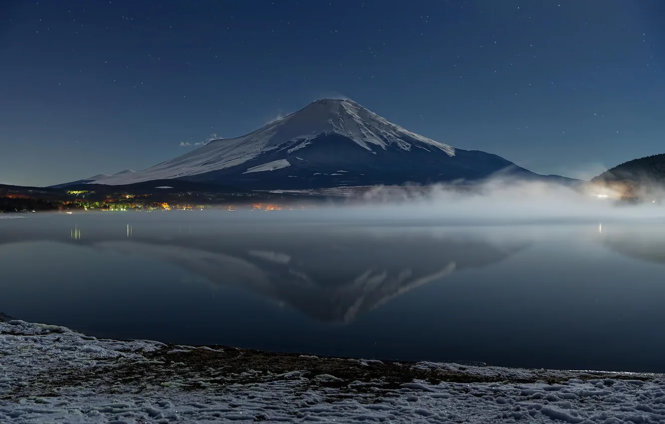 Фото обои зима, снег, озеро, гора, дымка
