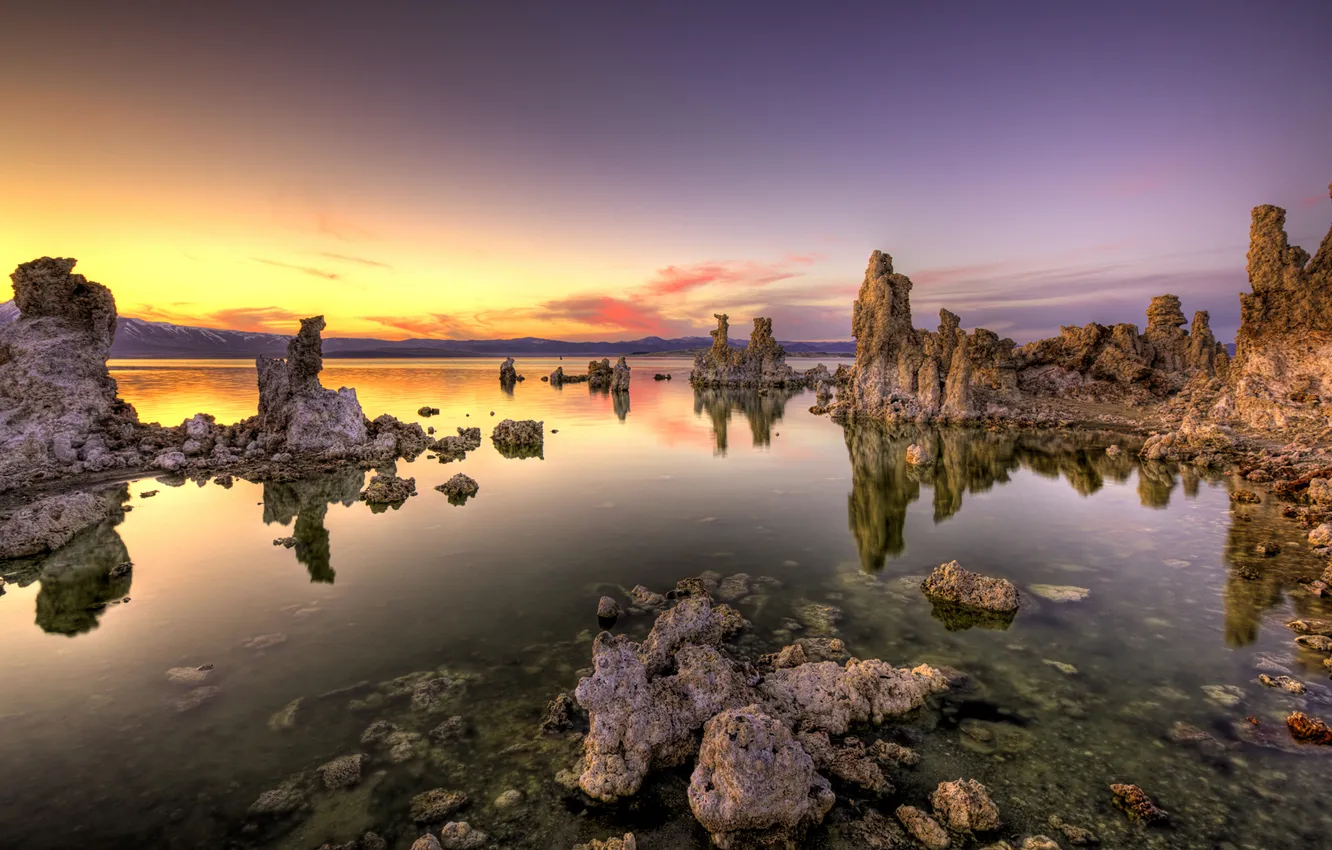 Фото обои закат, озеро, камни, скалы