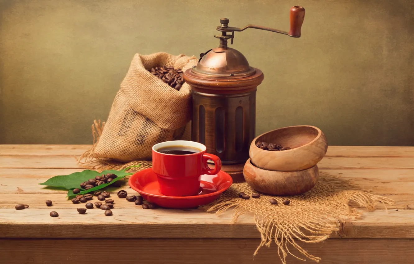 Фото обои листья, кофе, зерна, чашка, красная, блюдце, мешочек, кофемолка