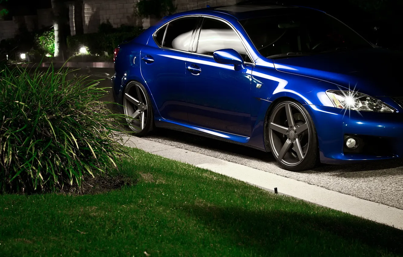 Фото обои машина, трава, ночь, куст, Lexus, лексус