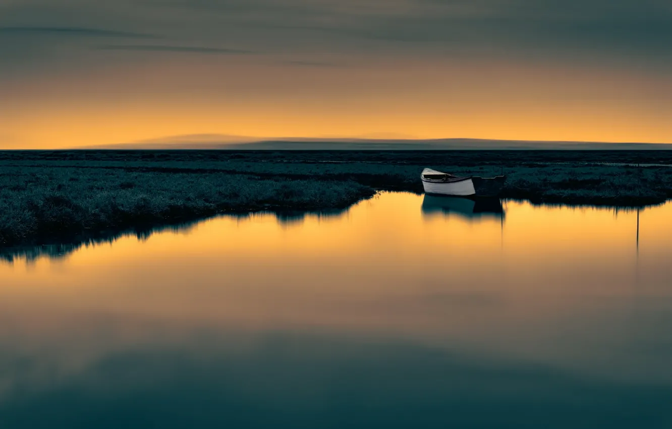Фото обои ночь, озеро, лодка
