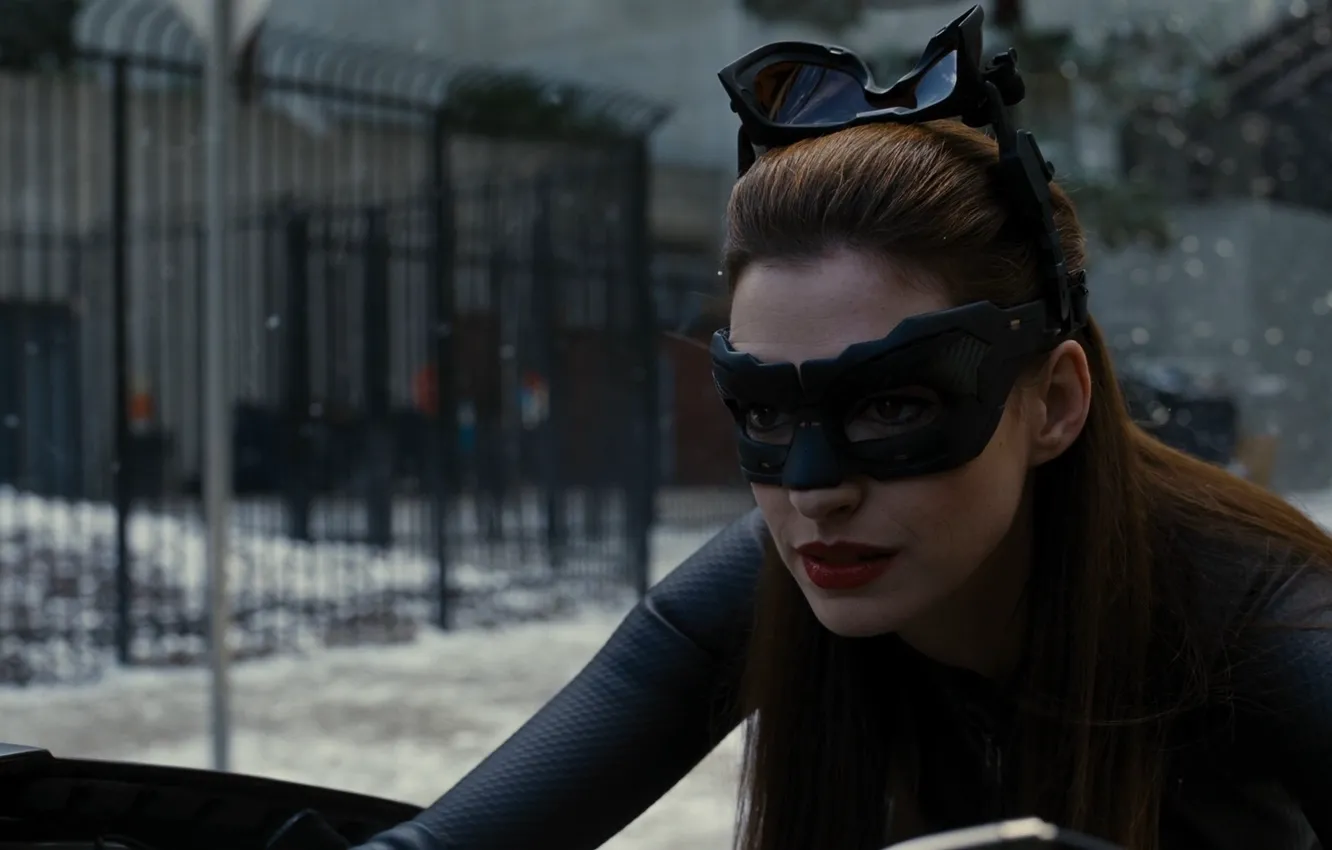 Фото обои бэтмен, anne hathaway, batman the dark knight rises