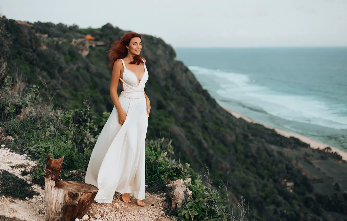 Фото обои девушка, настроение, океан, побережье, платье, Светлана Никонова