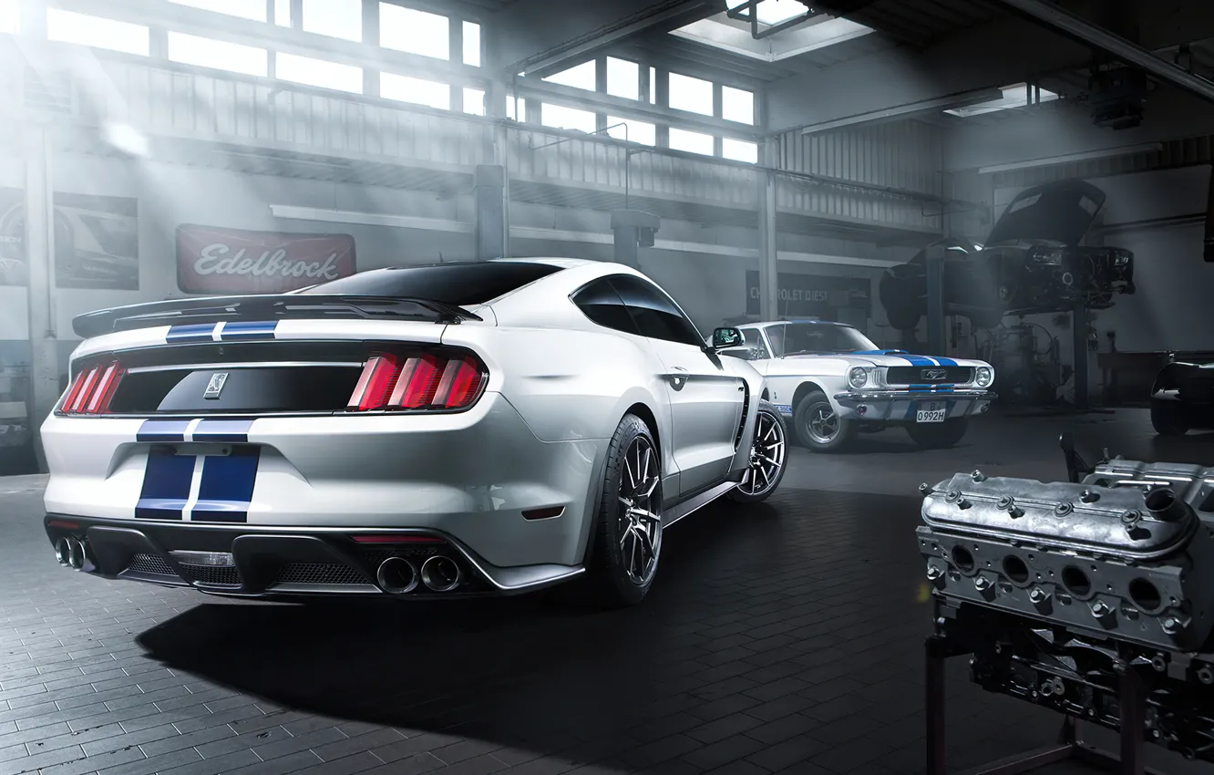 Фото обои машины, двигатель, гараж, бокс, ford mustang, gt 350, zf