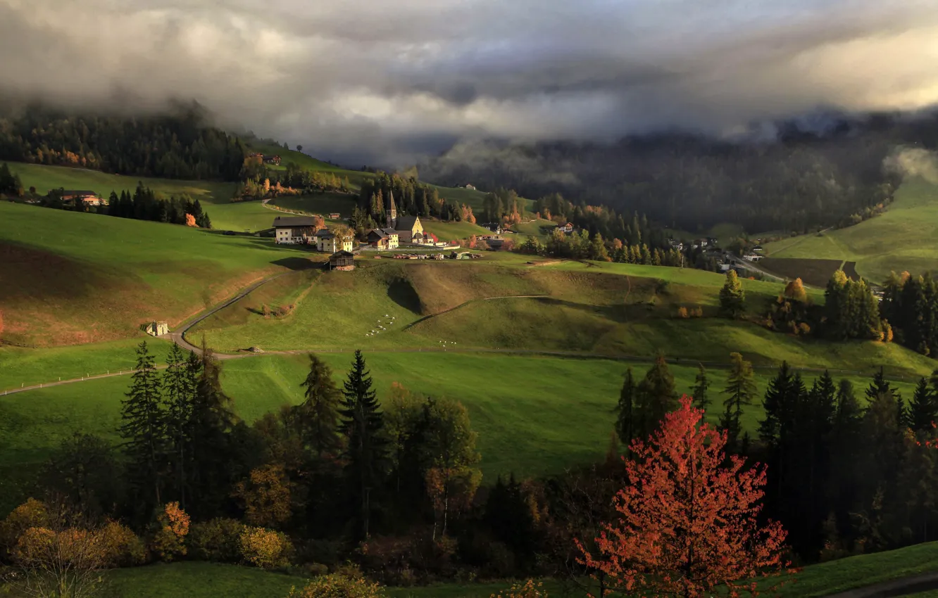 Фото обои осень, облака, деревья, пейзаж, горы, природа, дома, деревня
