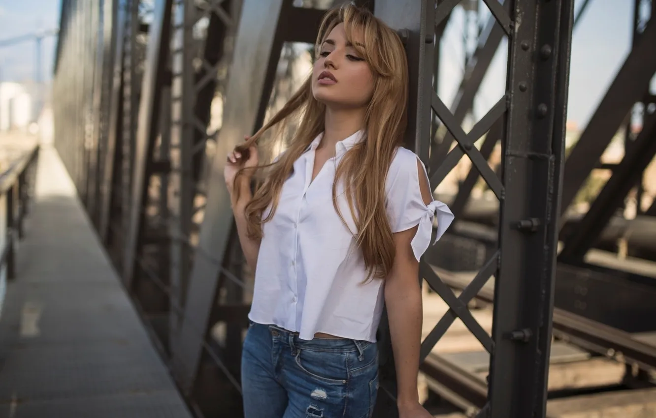 Фото обои woman, bridge, model, lady, blonde, babe