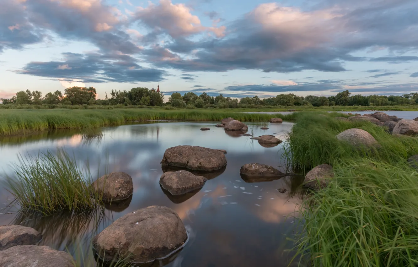 Фото обои деревья, пейзаж, природа, камни, церковь, травы, речушка