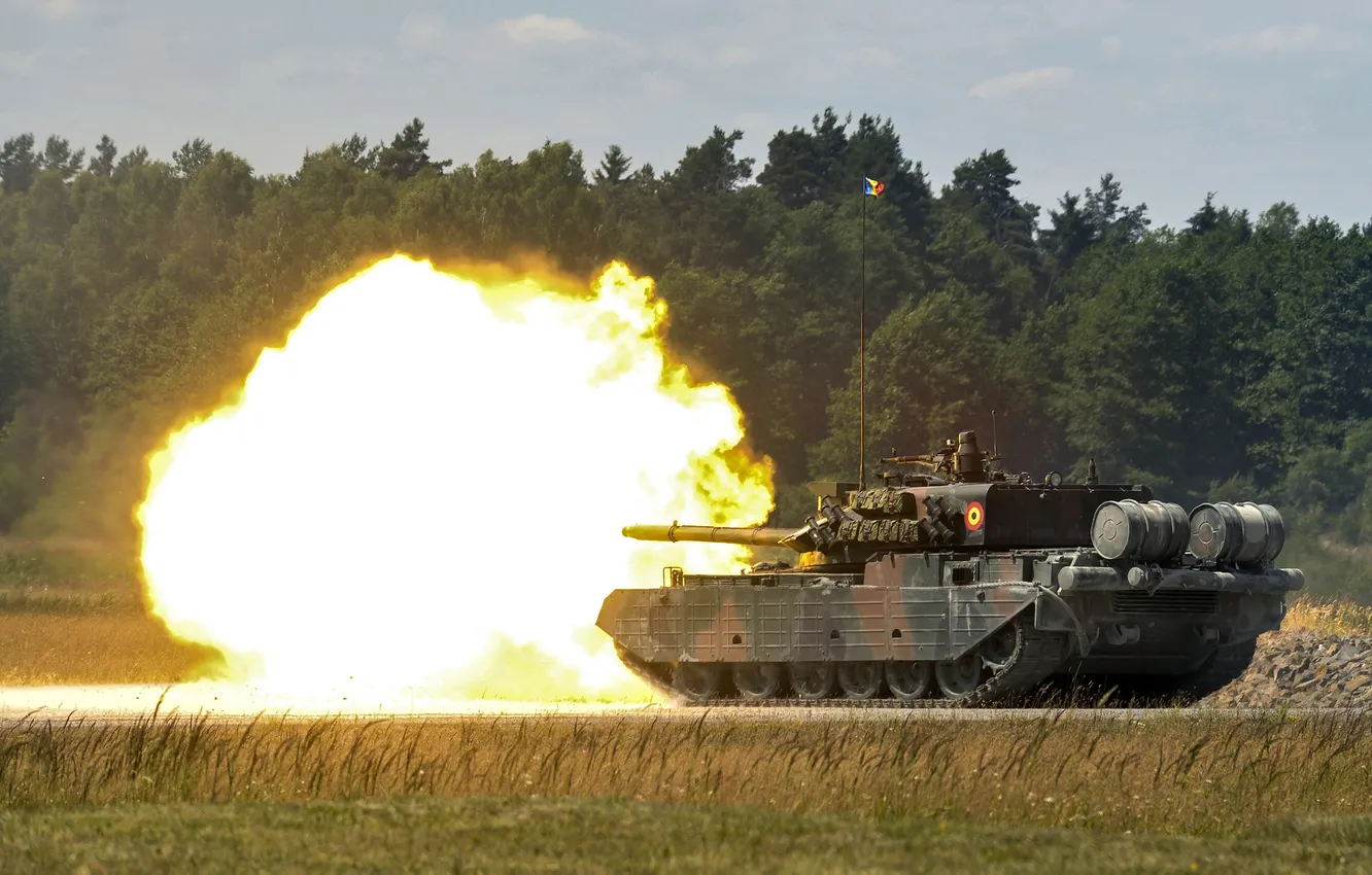 Фото обои огонь, танк, полигон, боевой, бронетехника