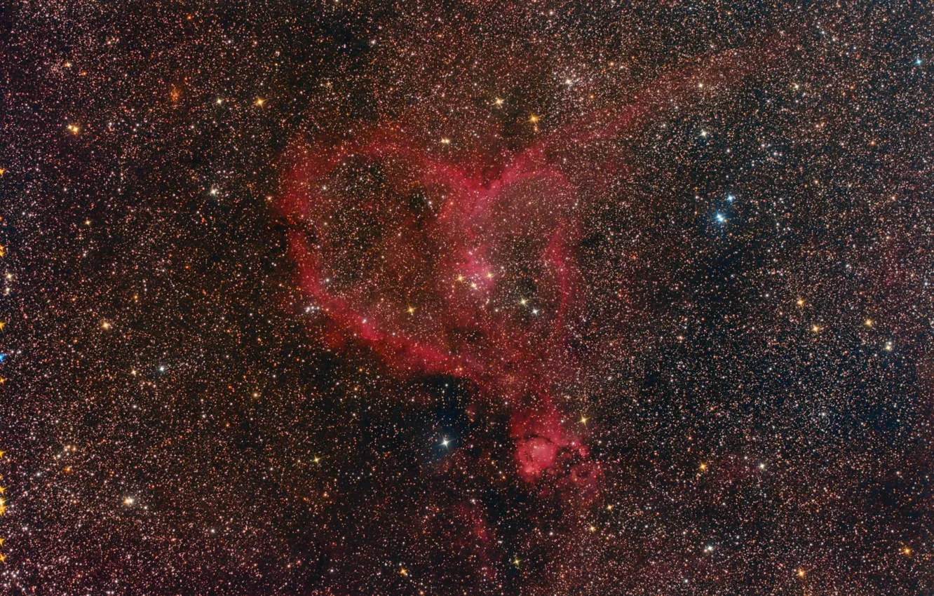 Фото обои Сердце, Heart, эмиссионная туманность, в созвездии Кассиопея