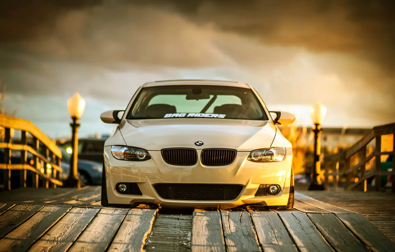 Фото обои BMW, white, wheels, tuning, front, E92