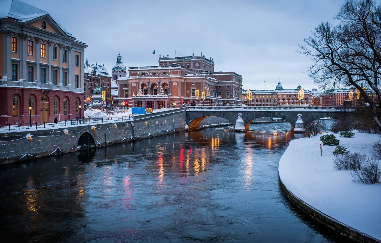 Фото обои зима, мост, город, река, фото, Швеция, водный канал, Stockholm