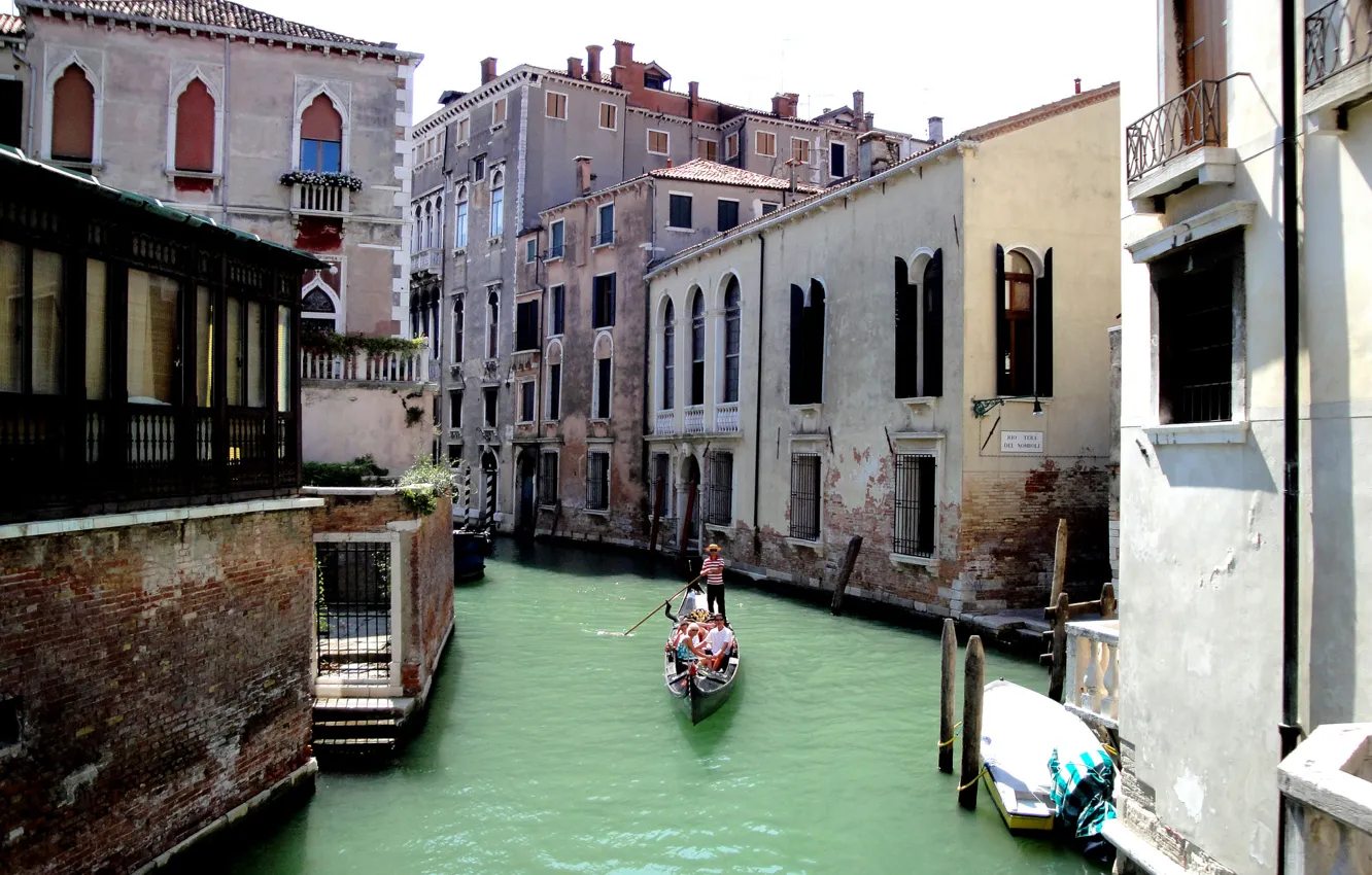 Фото обои небо, лодка, дома, канал, гондола, венеция, италия