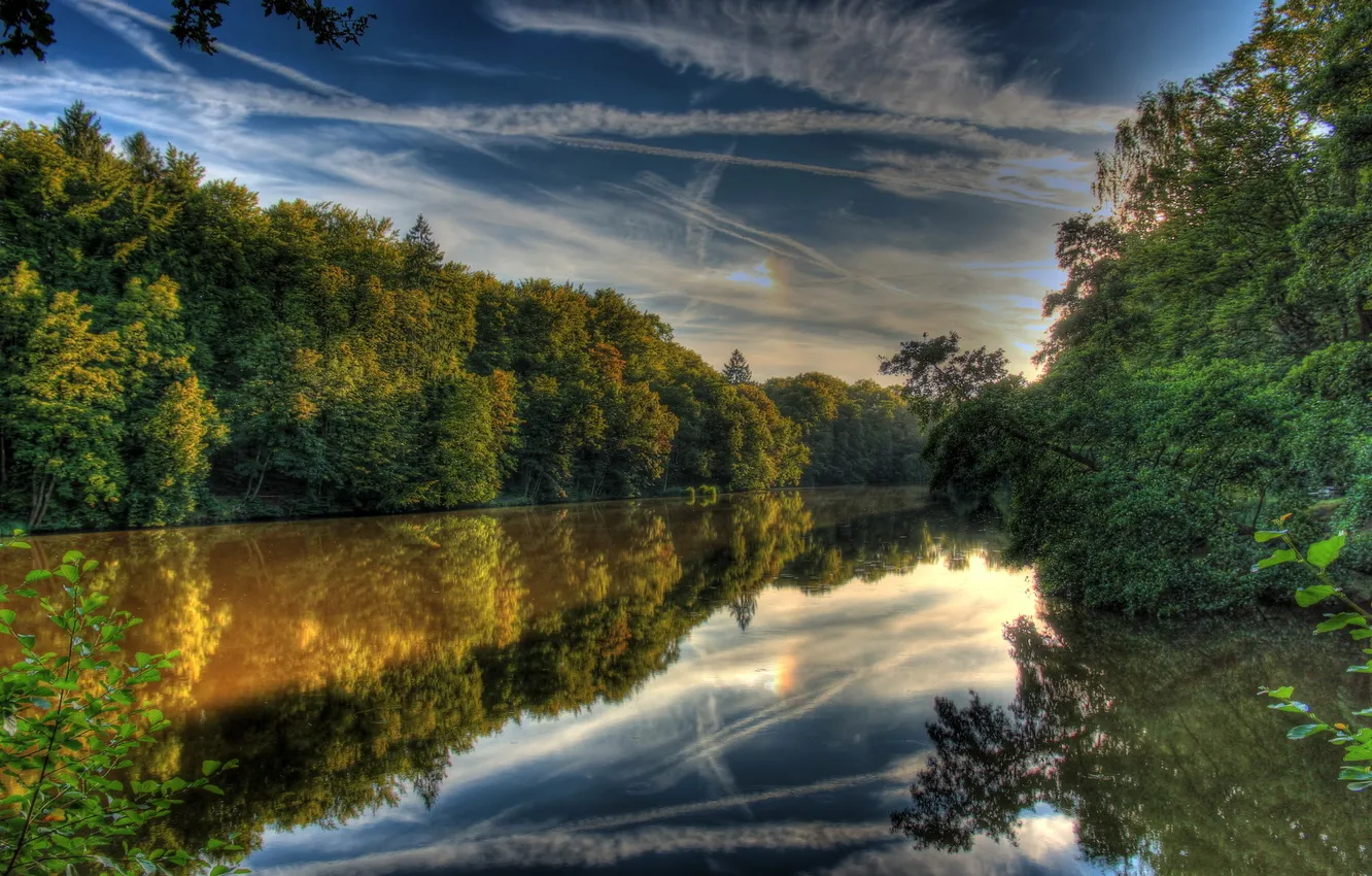 Фото обои небо, облака, пейзаж, природа, отражение, HDR, река Германия, Hessen Lich