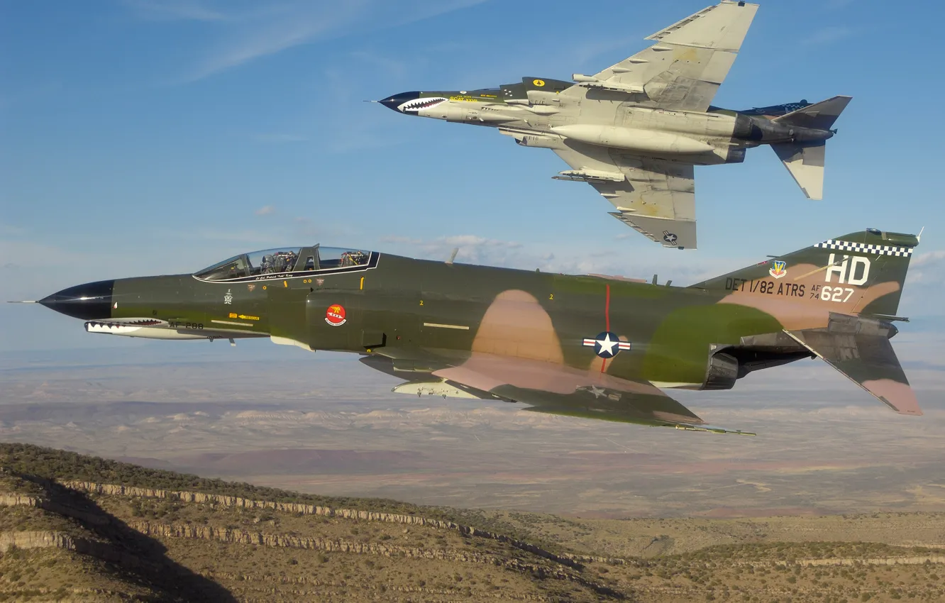 Фото обои истребители, пара, полёт, бомбардировщики, McDonnell Douglas, перехватчики, «Фантом» II, F-4E Phantom