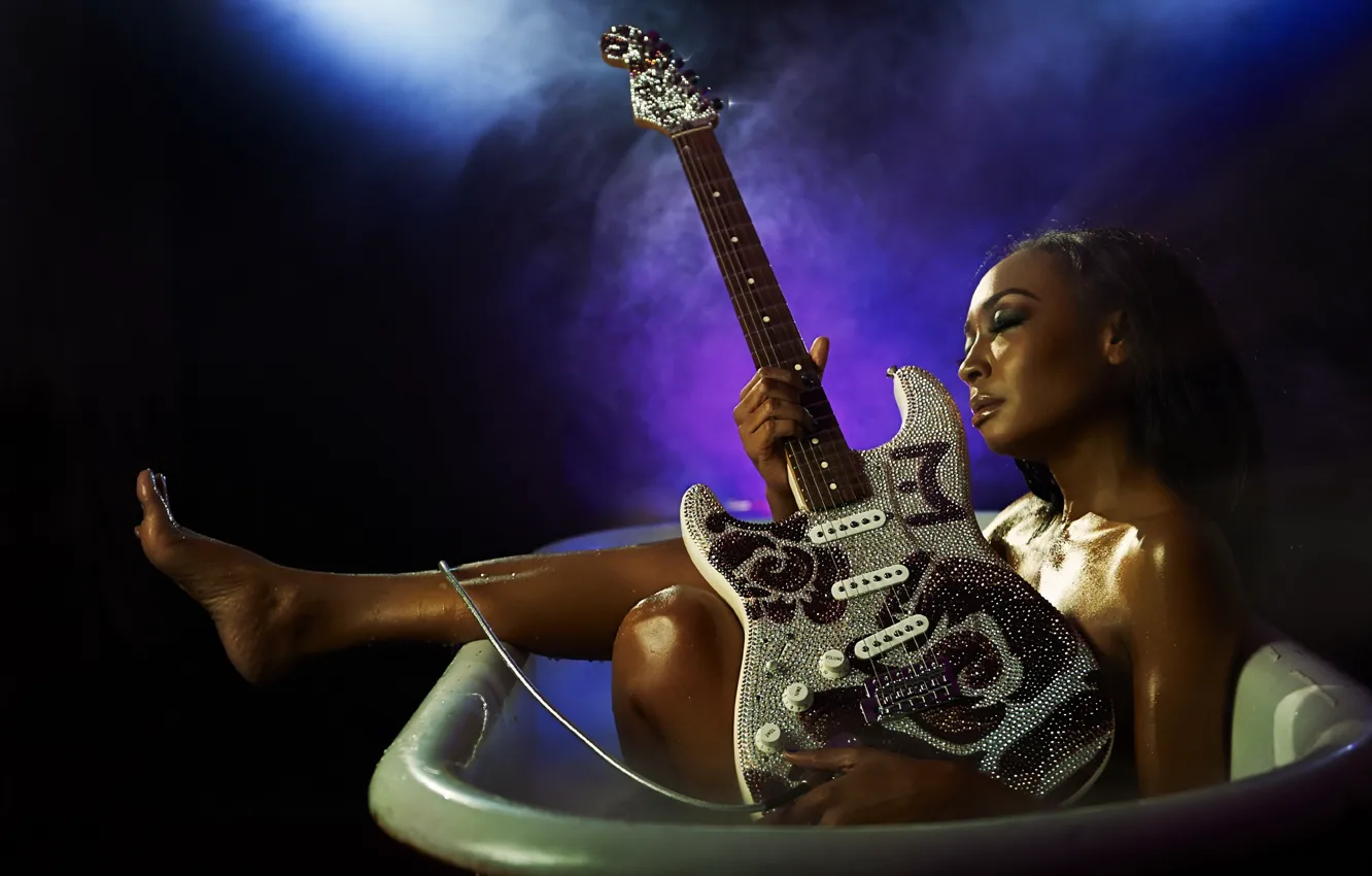 Фото обои гитара, ванна, Artist, MALINA MOYE