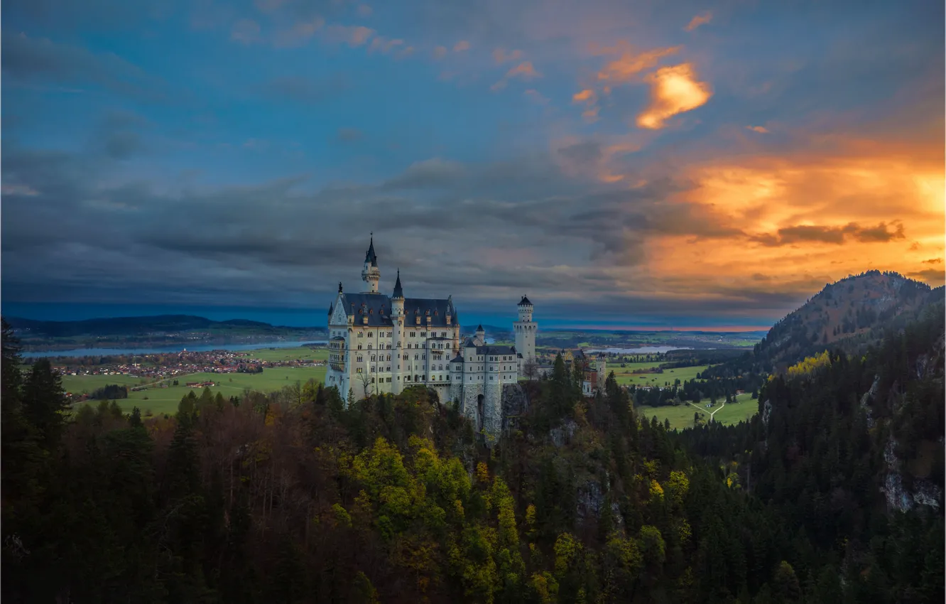 Фото обои Закат, Горы, Деревья, Германия, Замок, Бавария, Germany, Нойшванштайн