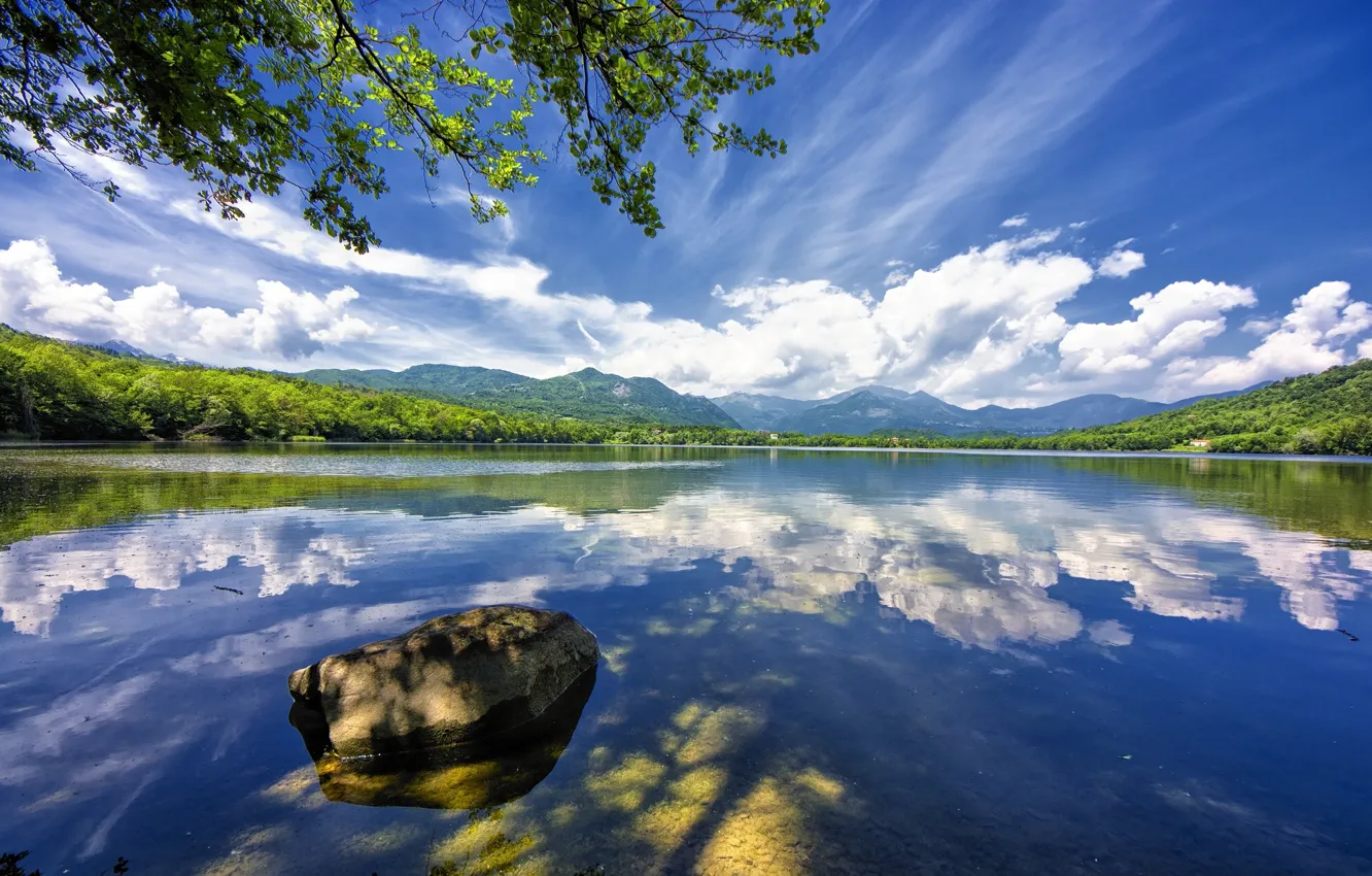 Фото обои облака, озеро, отражение, камень, Италия, Italy, Avigliana, Small Lake