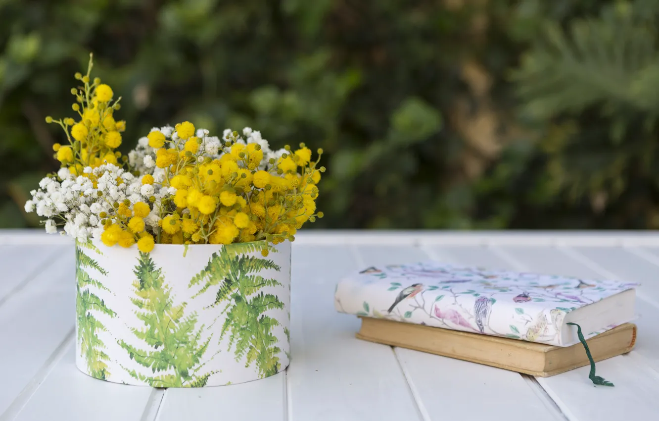 Фото обои цветы, букет, желтые, книга, ваза, белые, flowers, books