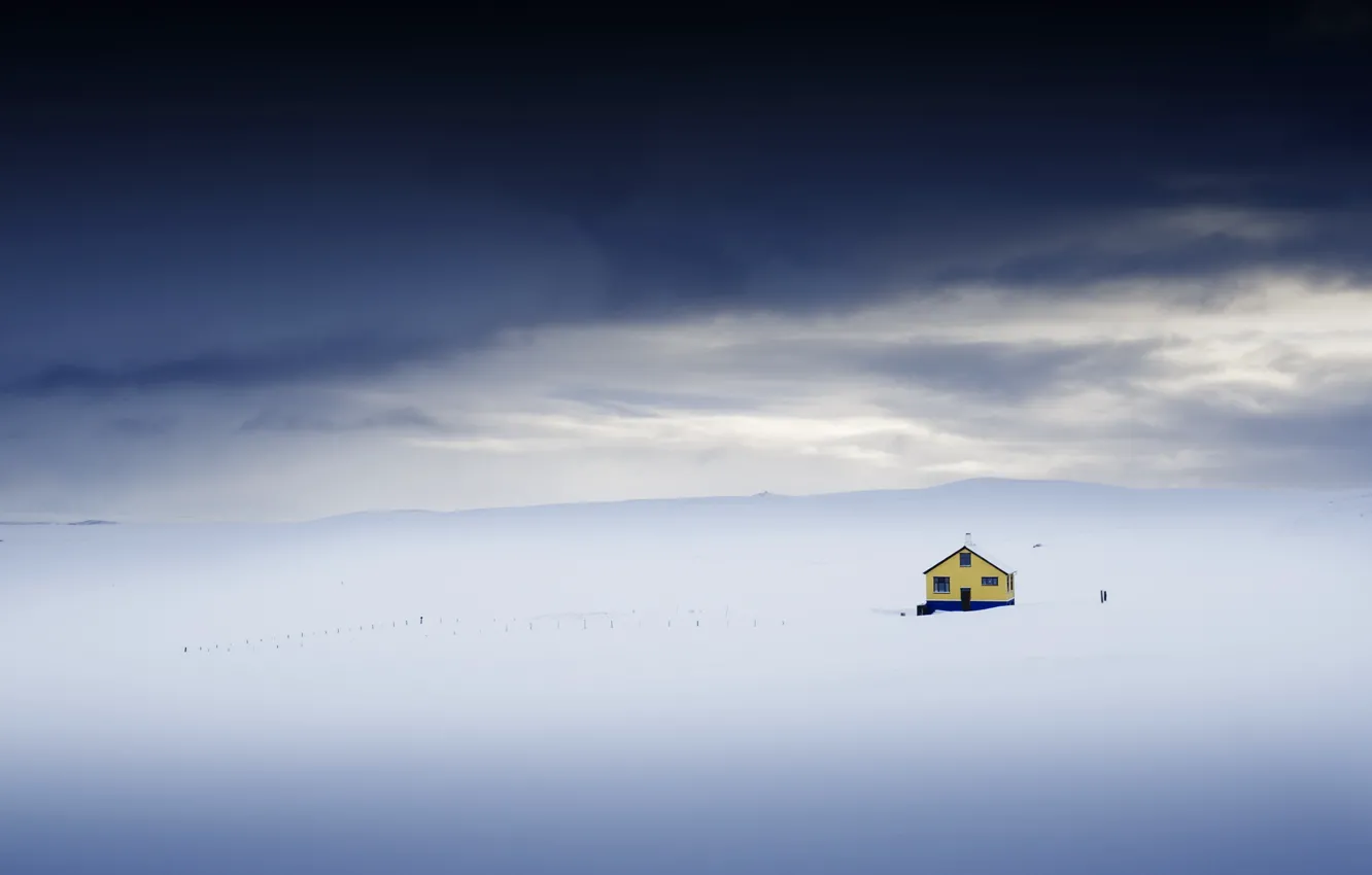 Фото обои поле, снег, дом