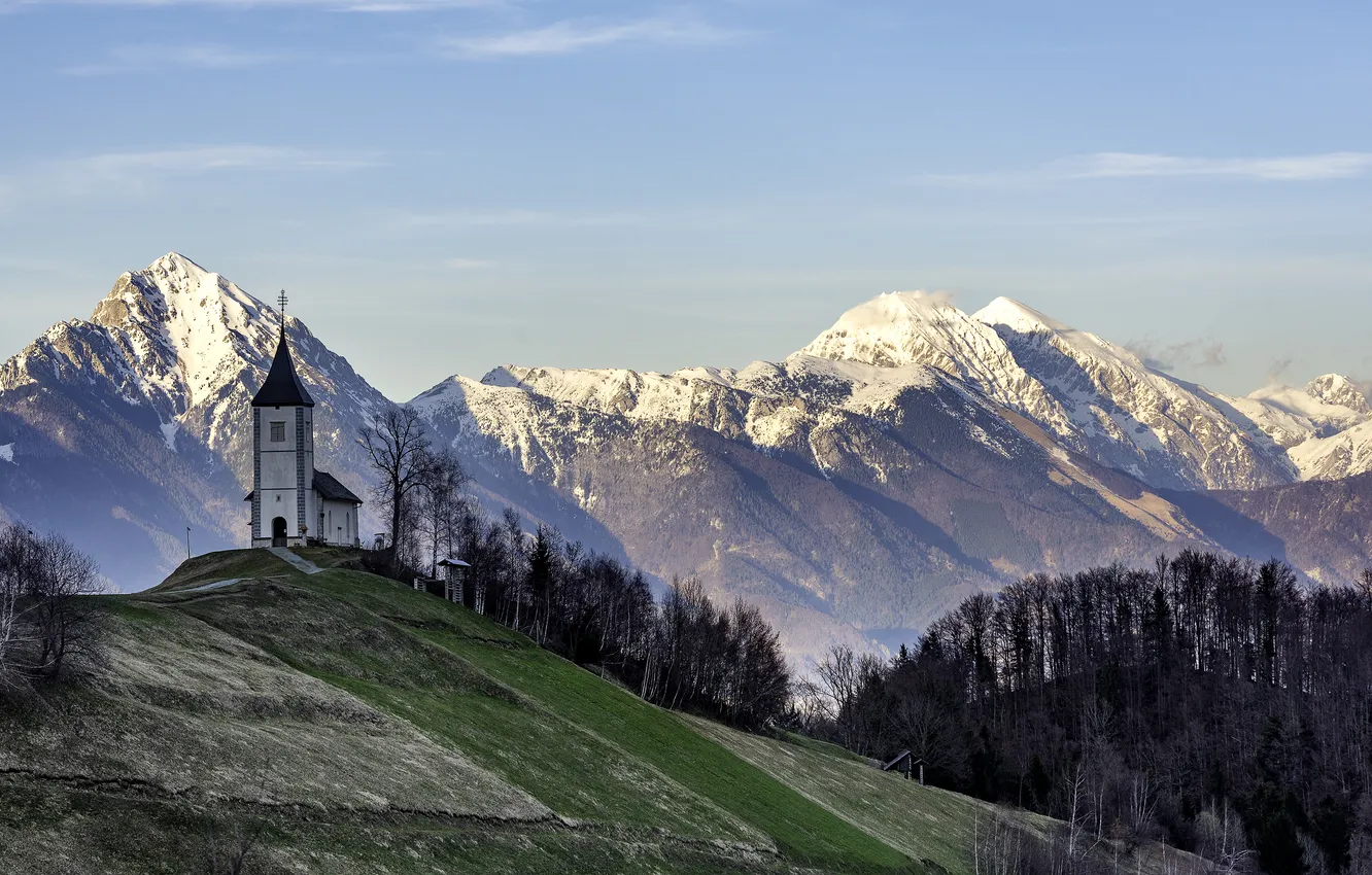Фото обои горы, склон, церковь