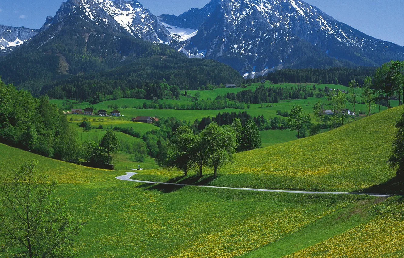 Фото обои дорога, небо, деревья, горы, дом, Австрия, долина