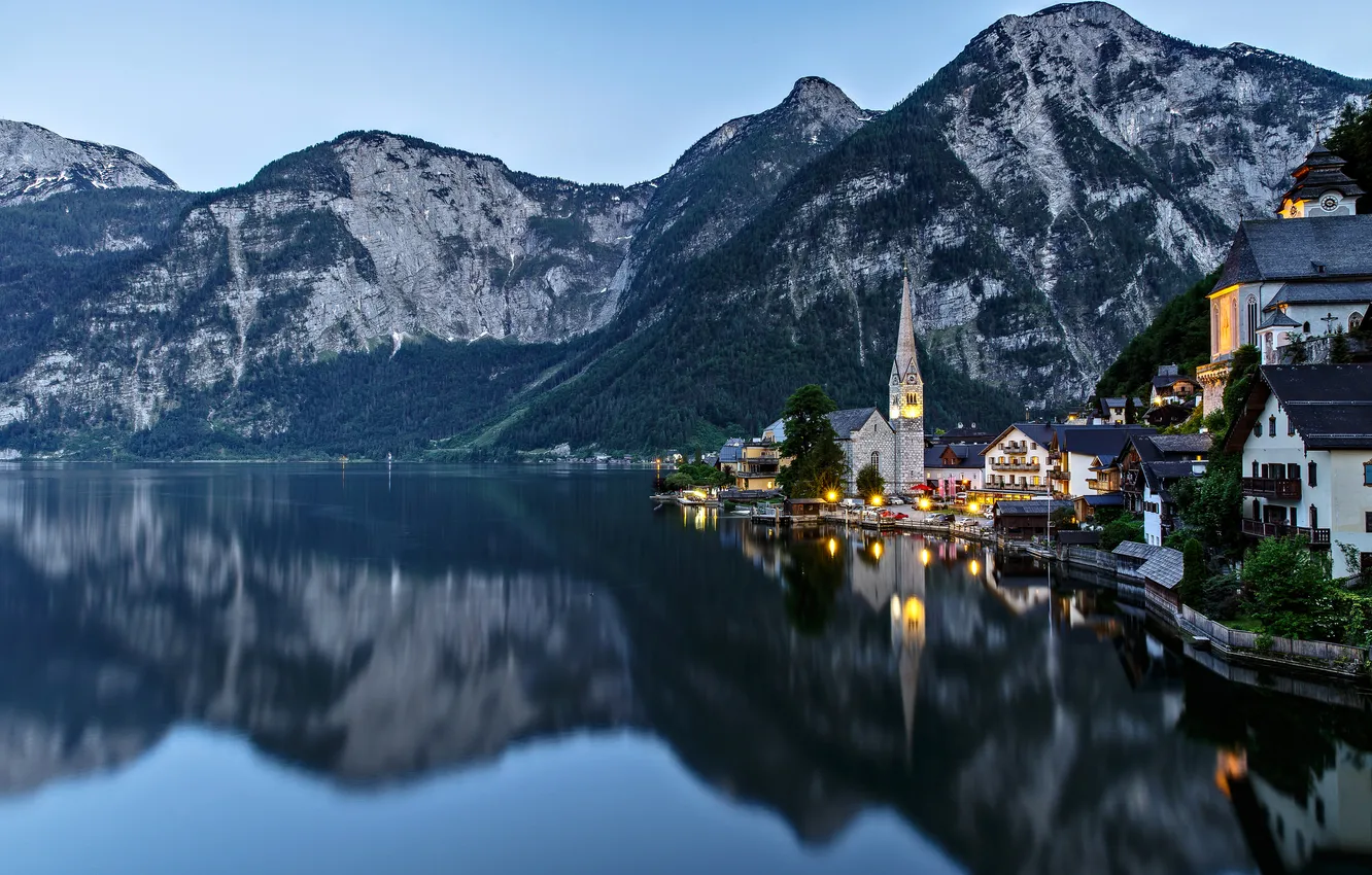 Фото обои горы, огни, озеро, дома, вечер, Австрия, Гальштат