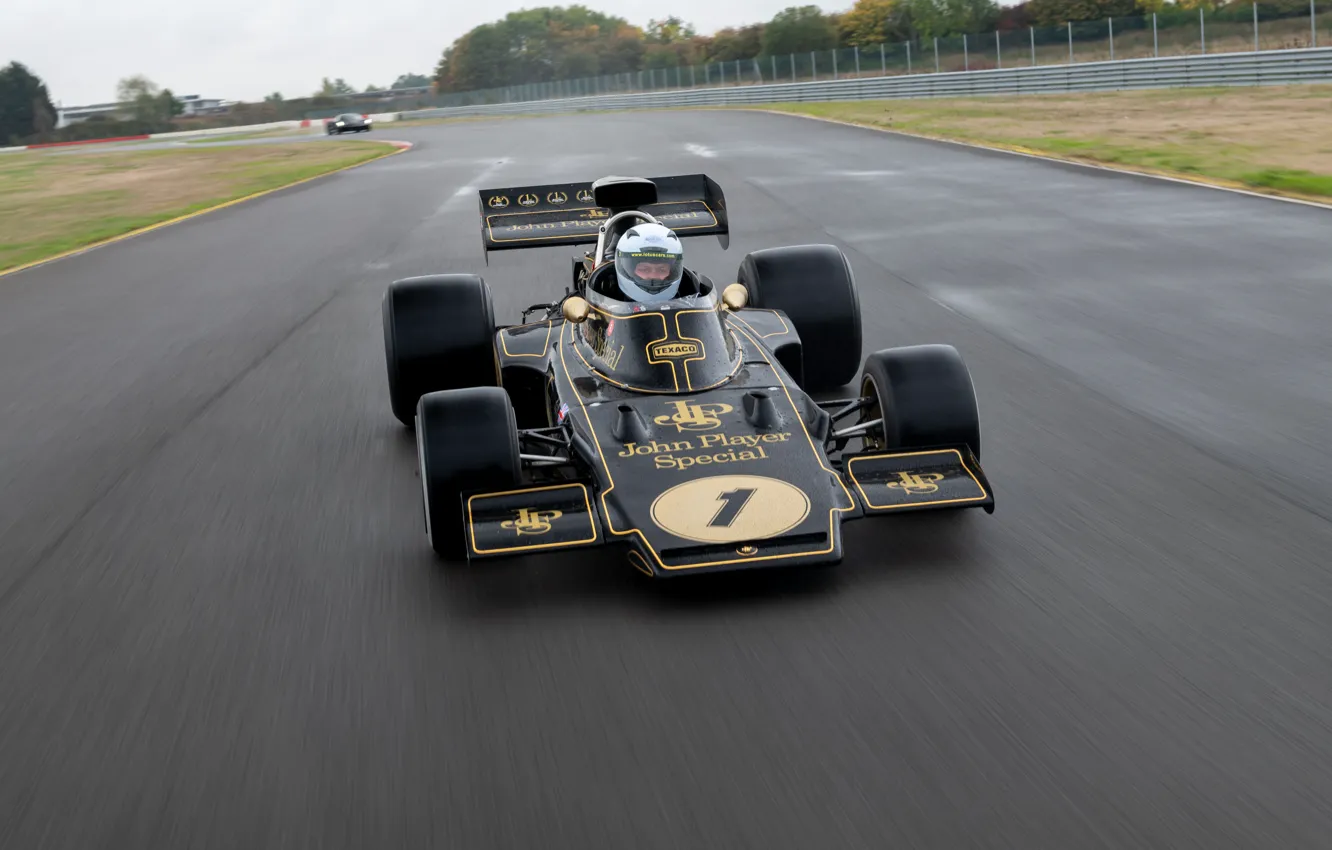 Фото обои Formula One, Lotus 72, racing track