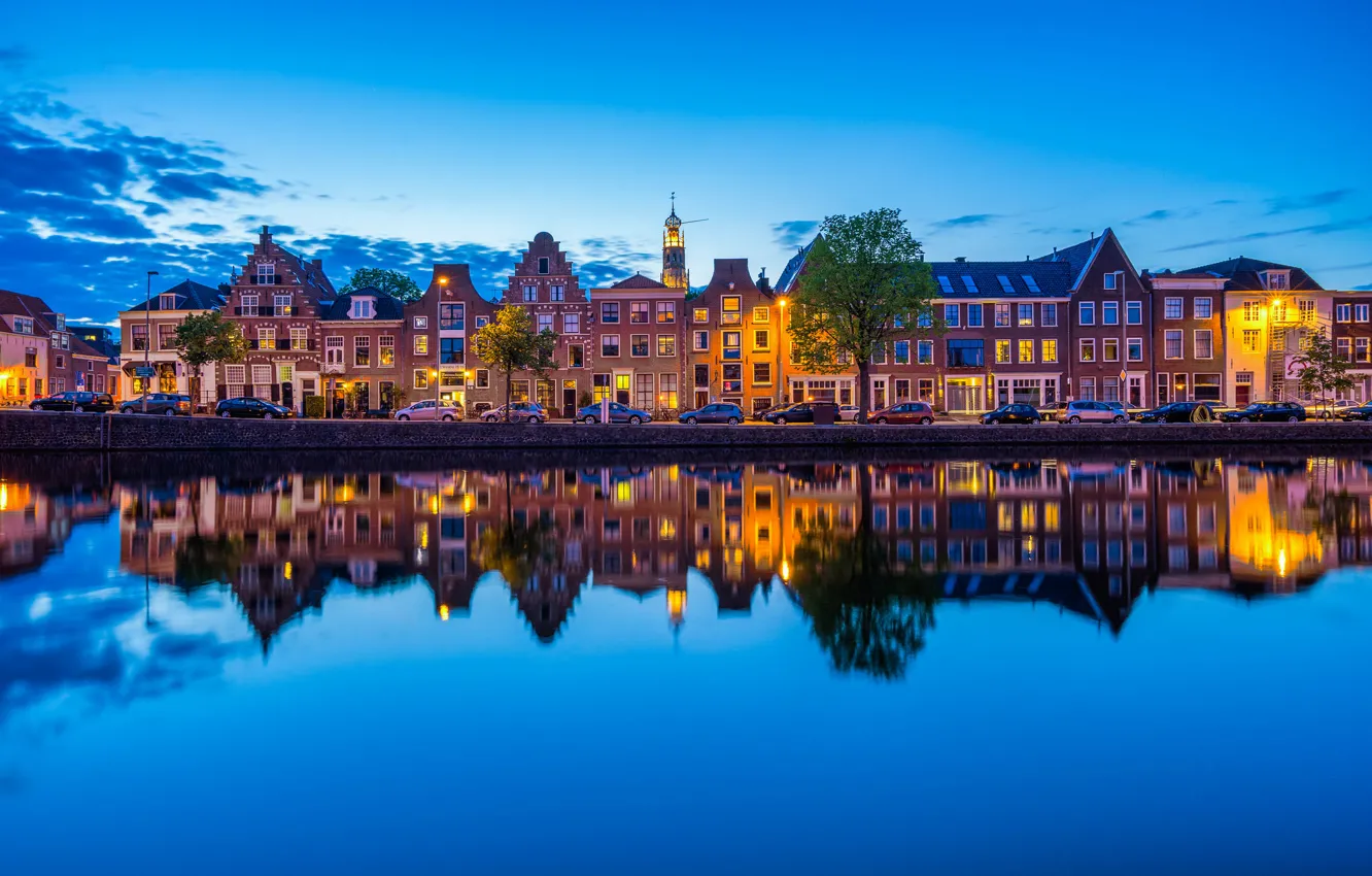 Фото обои машины, отражение, река, здания, Нидерланды, набережная, Netherlands, Haarlem