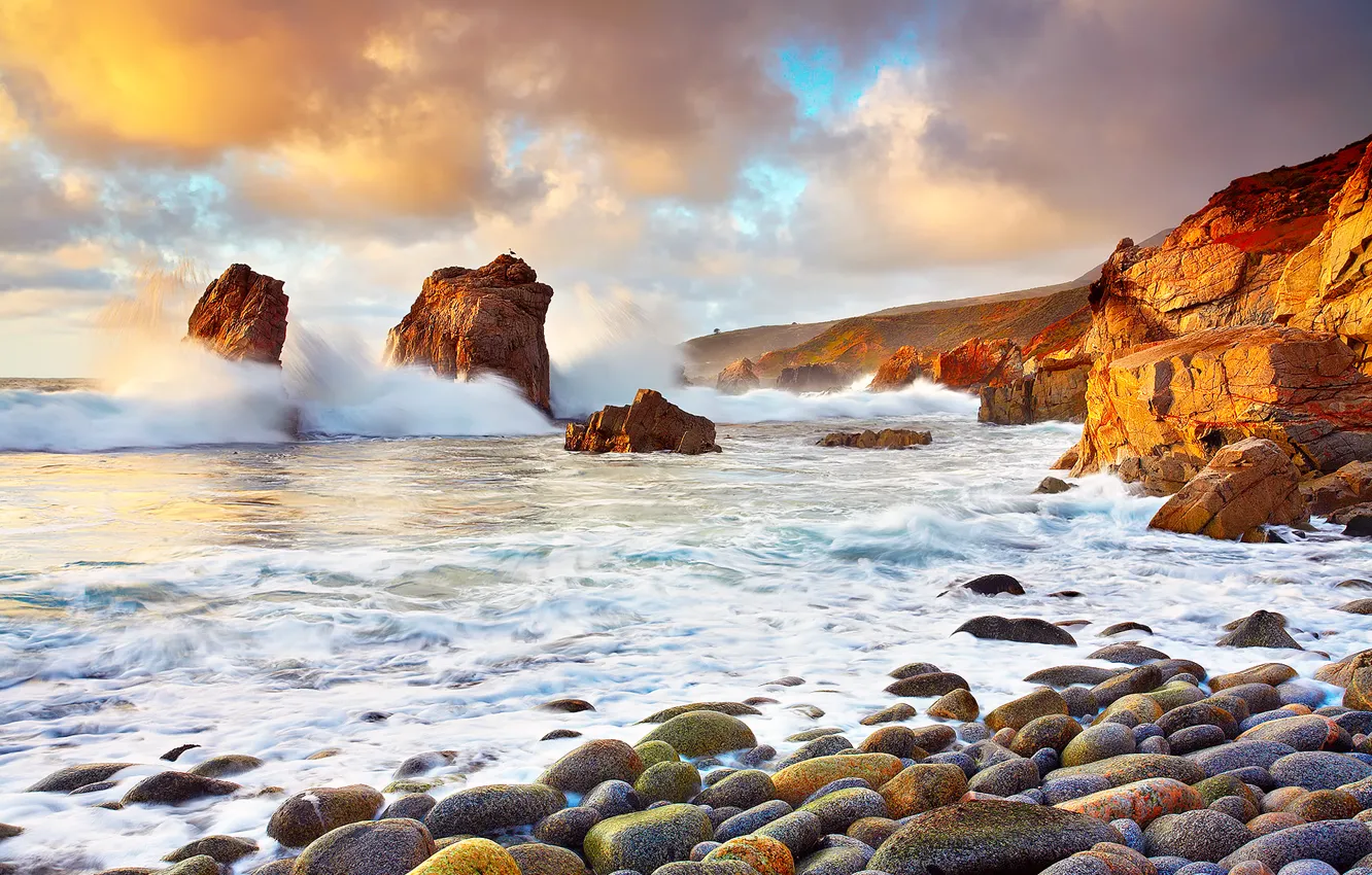 Фото обои волны, облака, камни, океан, скалы, Калифорния, США