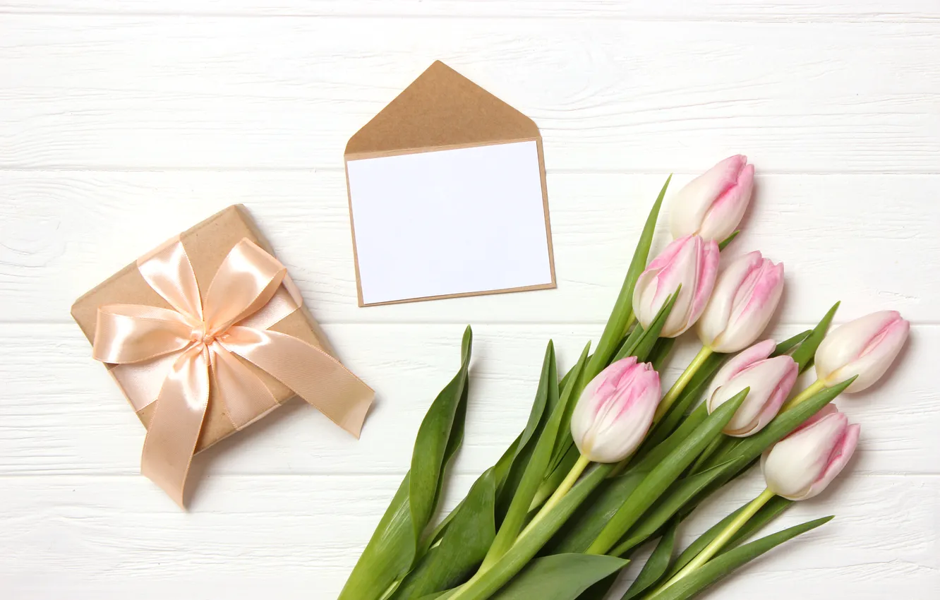 Фото обои цветы, подарок, букет, тюльпаны, розовые, wood, pink, flowers