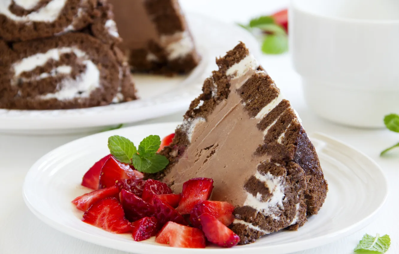 Фото обои ягоды, клубника, торт, wood, шоколадный, кусочек торта