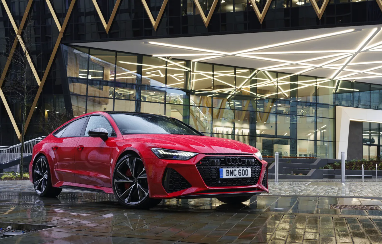 Фото обои красный, Audi, сырость, RS 7, 2020, UK version, RS7 Sportback