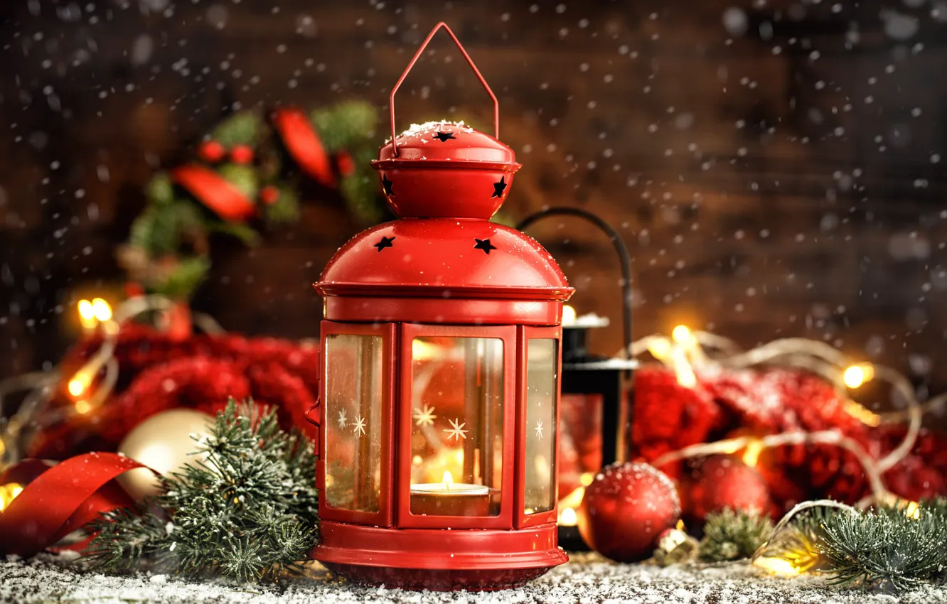 Фото обои шарики, снег, красный, свеча, Рождество, фонарь, Новый год, хвоя