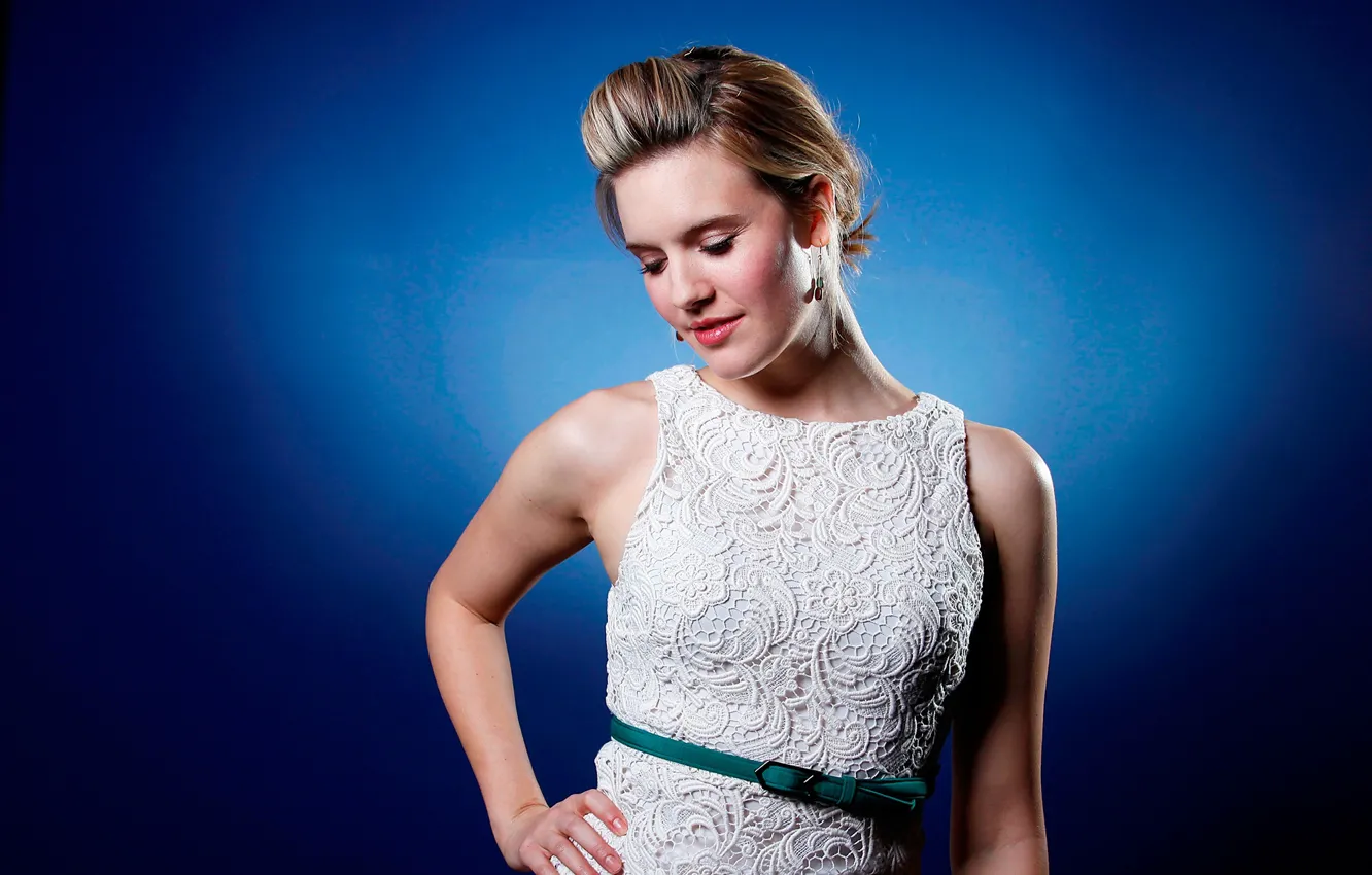 Фото обои девушка, фон, макияж, платье, Maggie Grace, Мэгги Грэйс, фотосессия