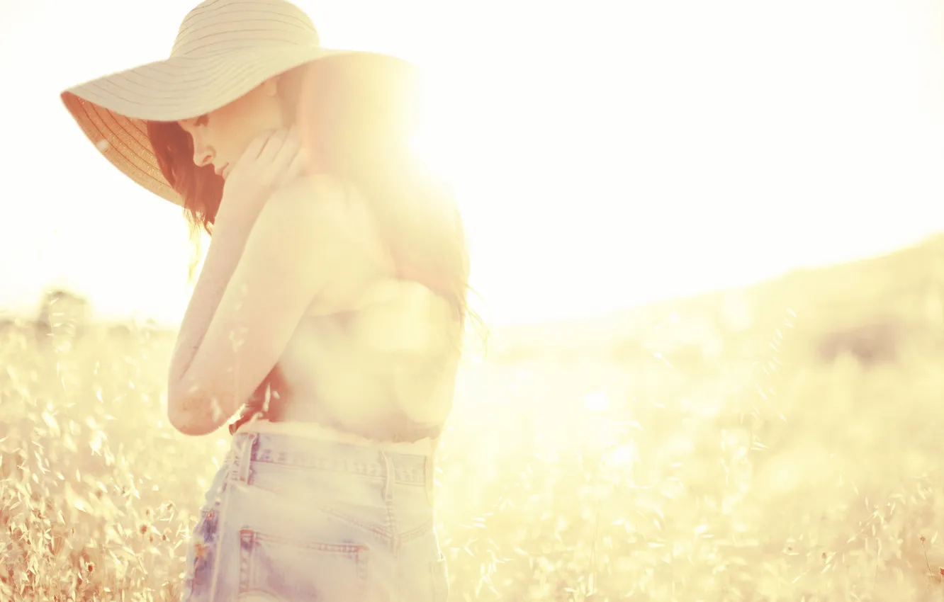 Фото обои солнце, юбка, джинсы, шляпа