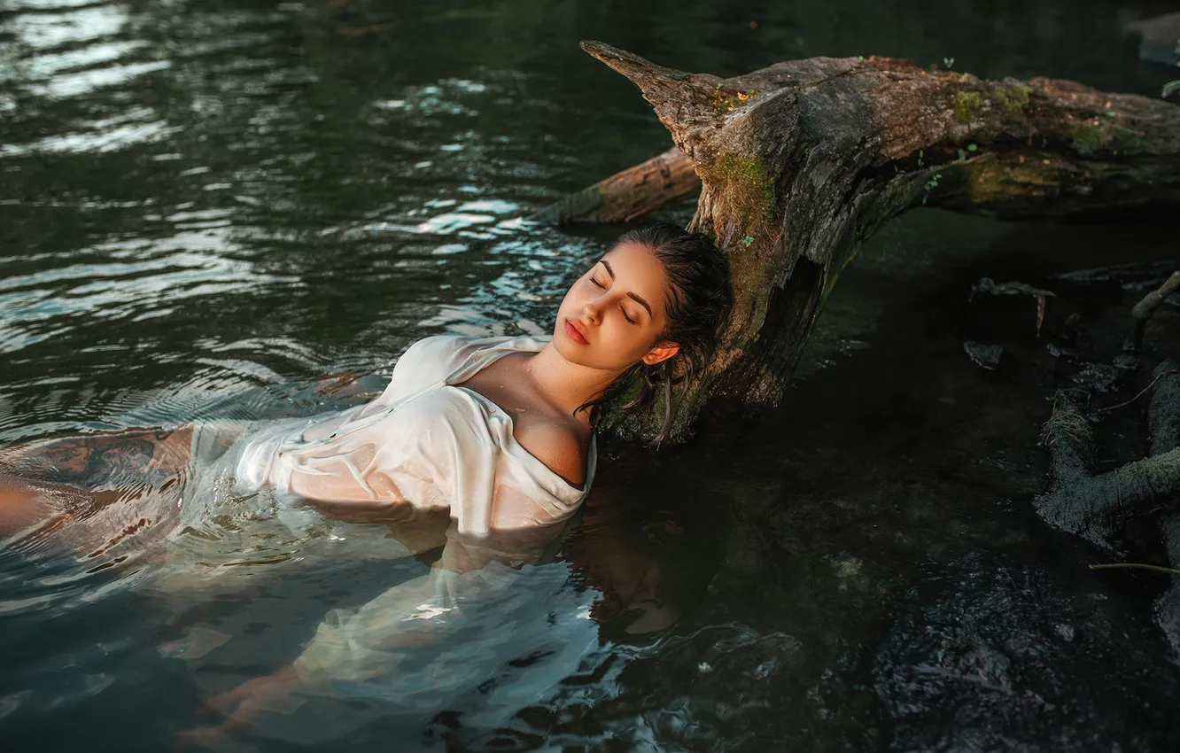 Фото обои лежит, в воде, закрытые глаза, Дмитрий Бегма