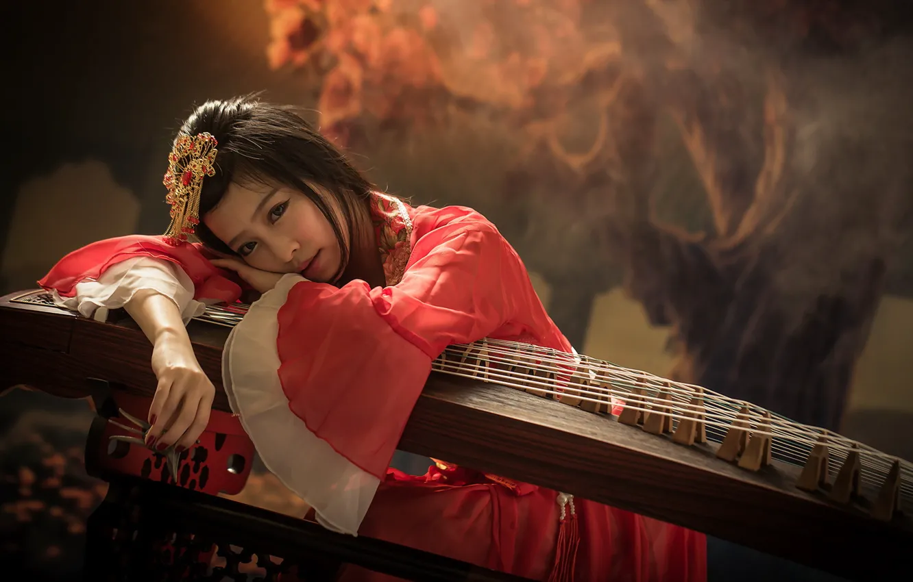 Фото обои взгляд, девушка, музыка, инструмент, азиатка