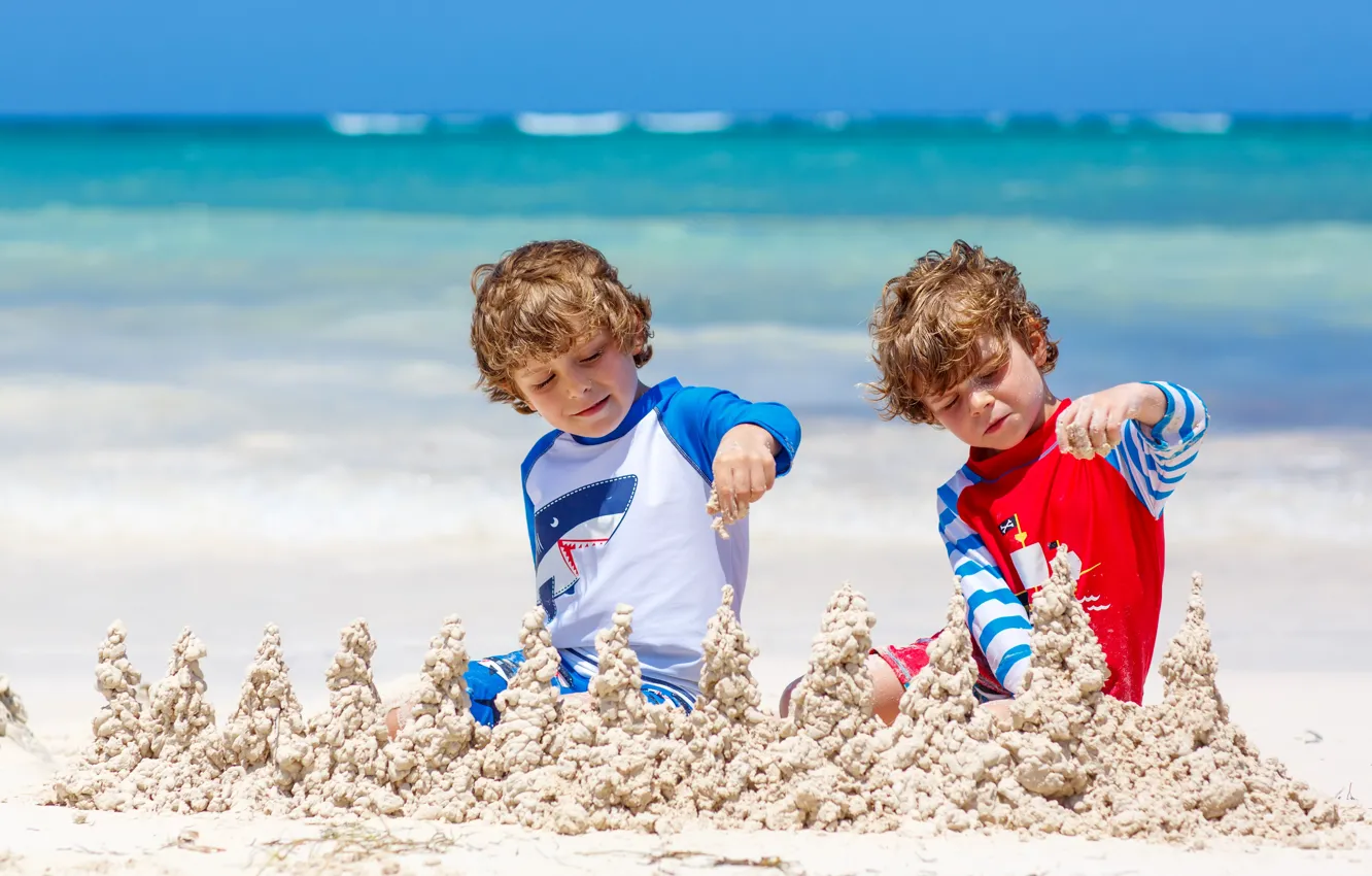 Фото обои песок, море, дети, берег, мальчик, beach, sea, sand