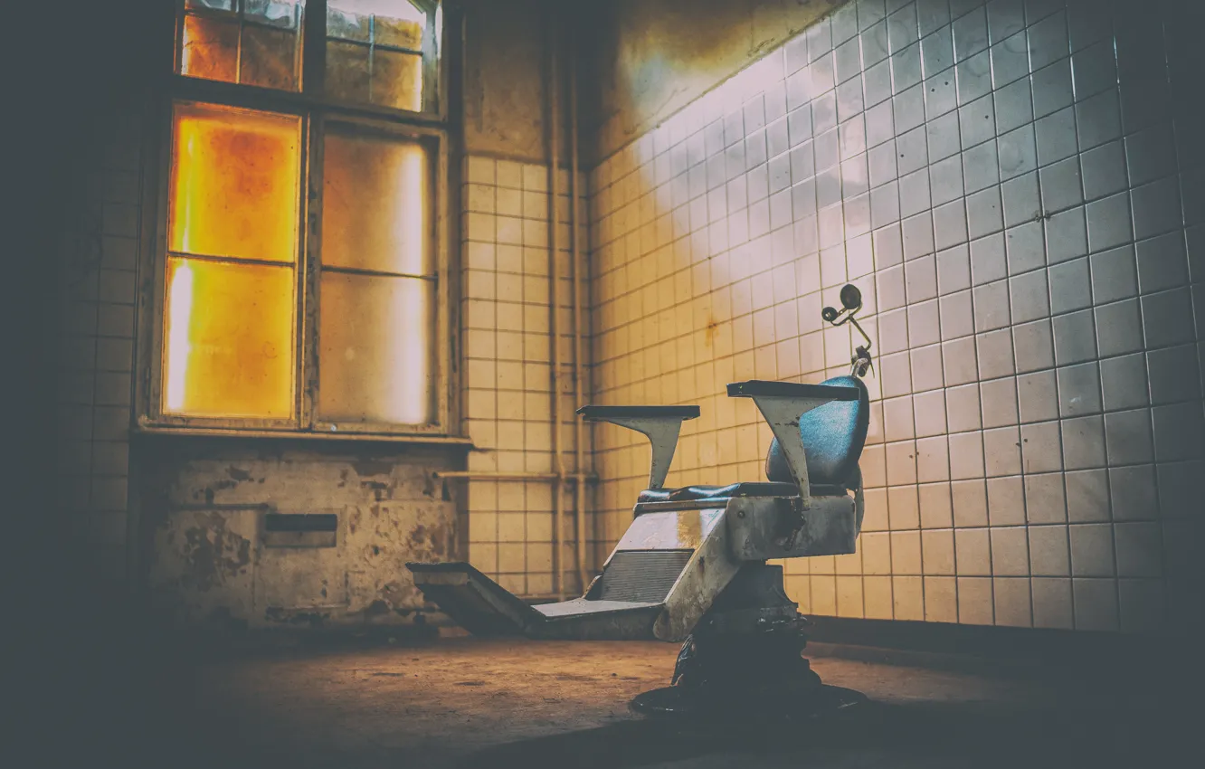 Фото обои dark, light, chair, window, room, fear, decay, haunted