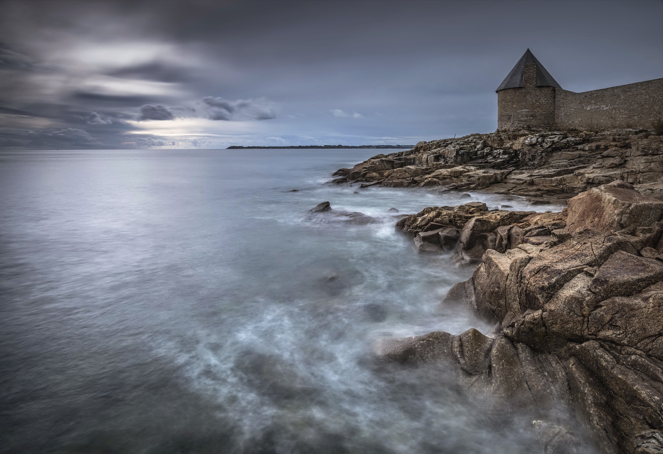 Castle on the sea. Крепость у моря. Замок на берегу моря. Замок на берегу океана. Замки с видом на море.