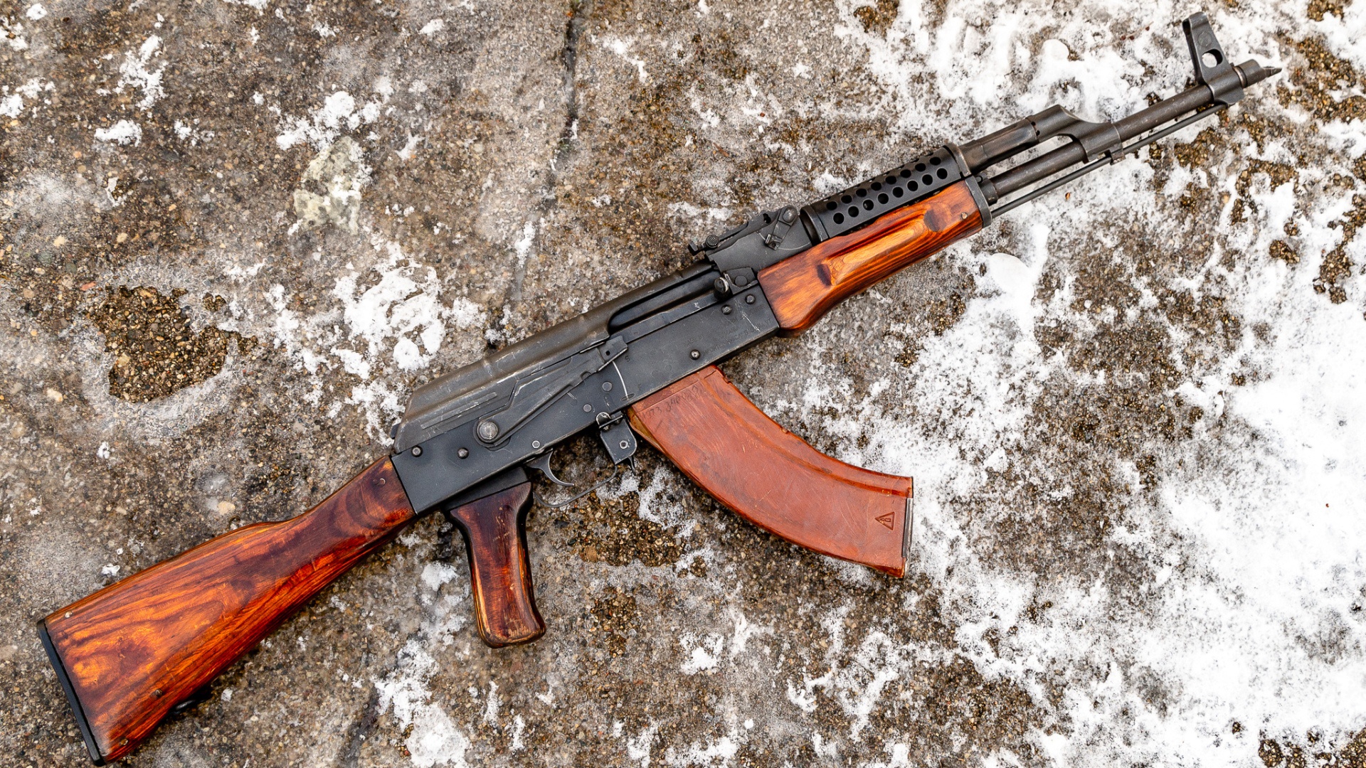 Фотка калаша. АКМ 76 автомат. Автомат Калашникова АКМС (6п4). АКМ 762. Kalashnikov AKM.