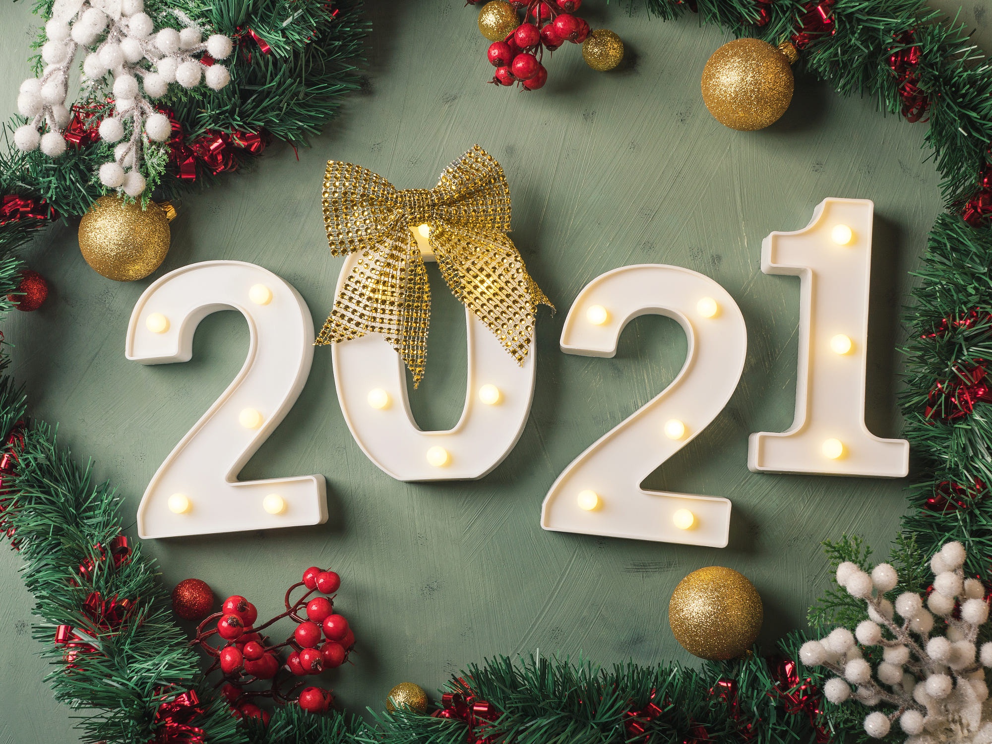 Новый год 2021 сайт. Новый год. Новый год 2021. Новогодние обои 2021. Обои на компьютер новый год.